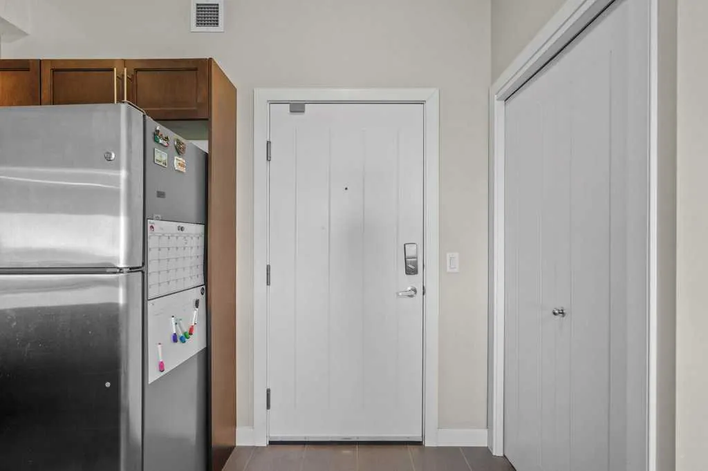 604 East Lake Boulevard NE, #2418