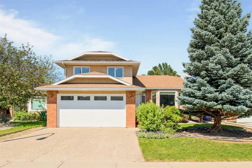 66 Edgewood Crescent W