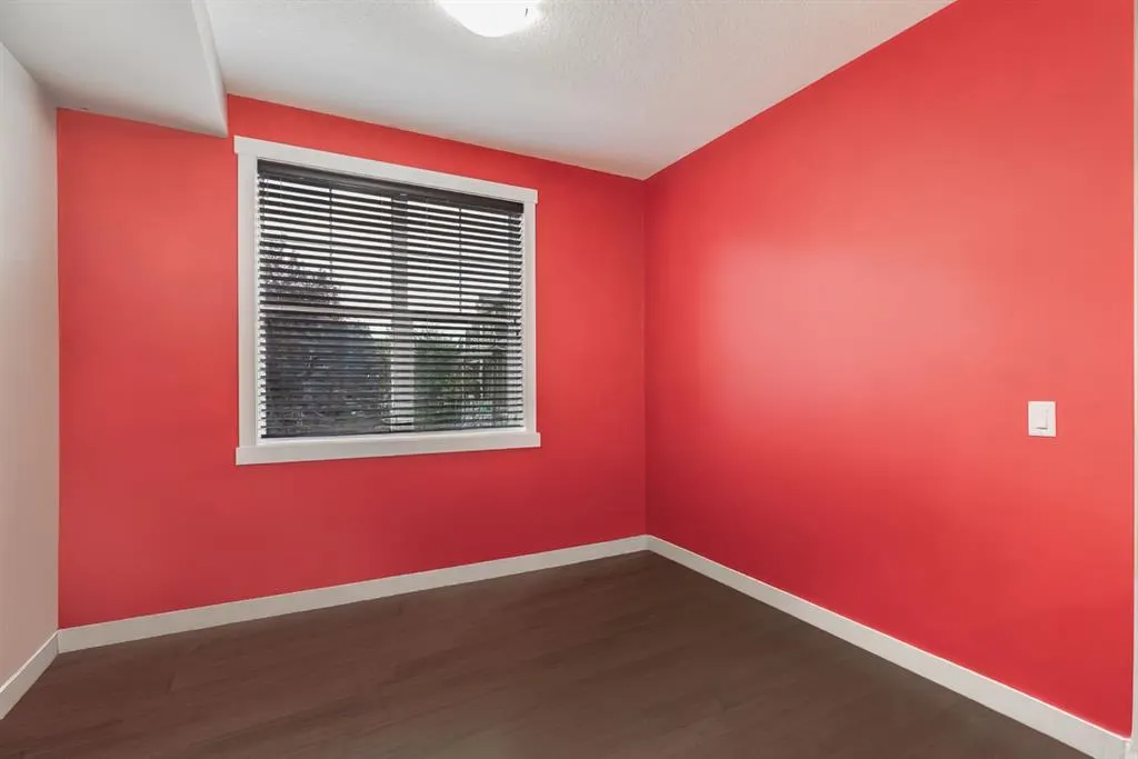 393 McKenzie Towne Gate SE