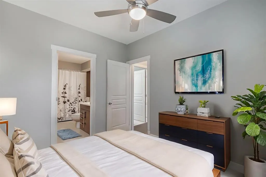 393 McKenzie Towne Gate SE