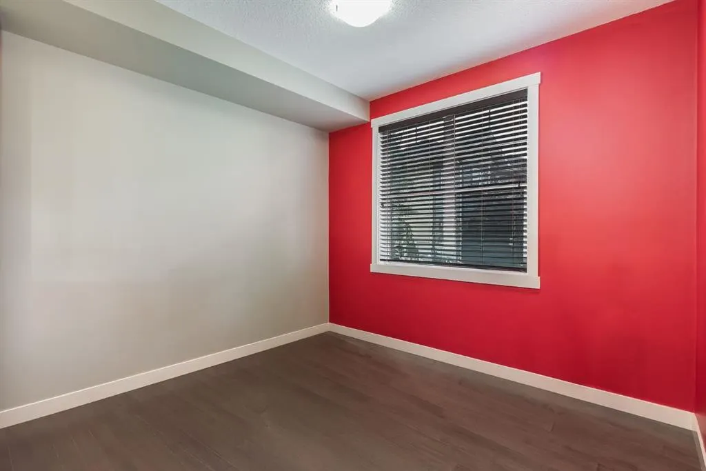393 McKenzie Towne Gate SE
