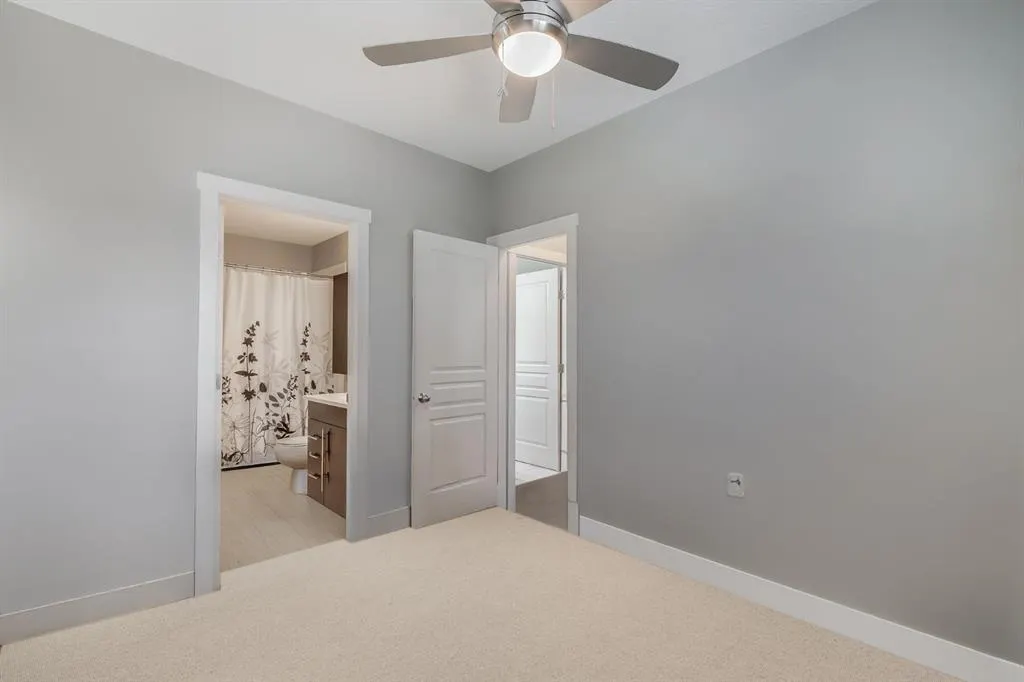 393 McKenzie Towne Gate SE