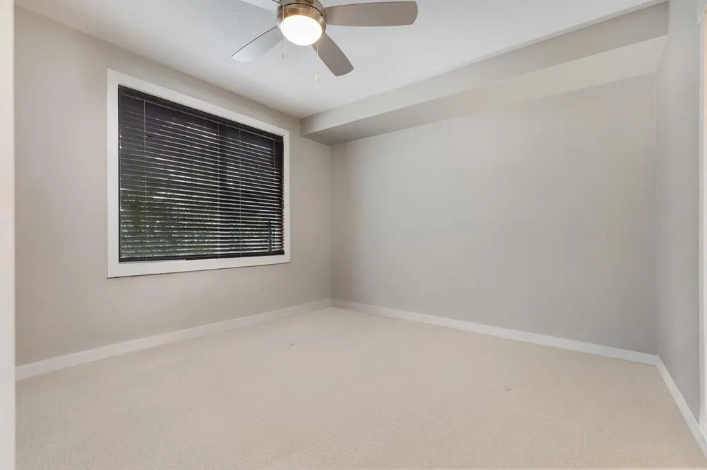 393 McKenzie Towne Gate SE