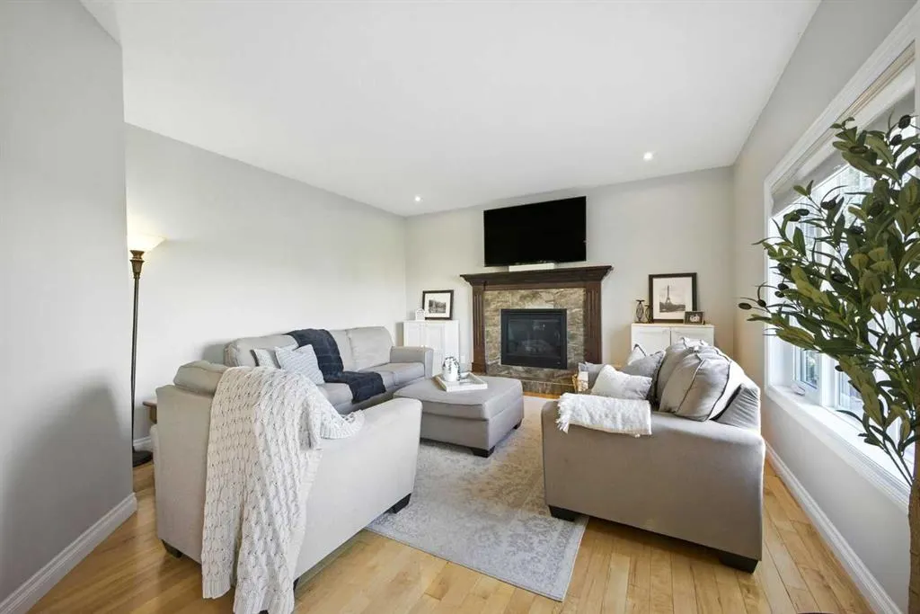 149 Wildrose Crescent