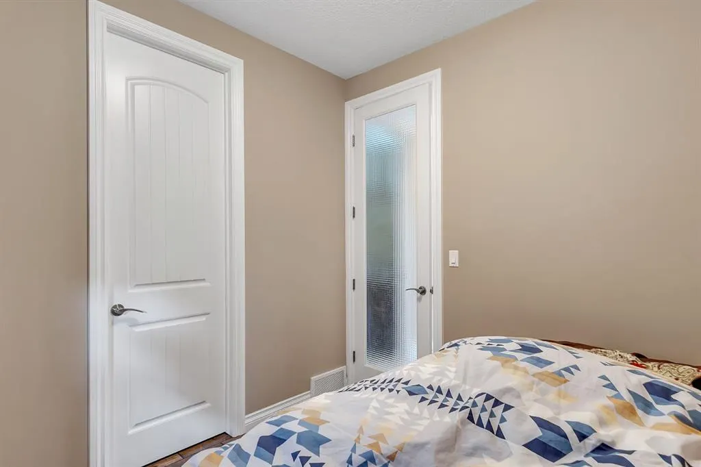 40 Baywater Court SW