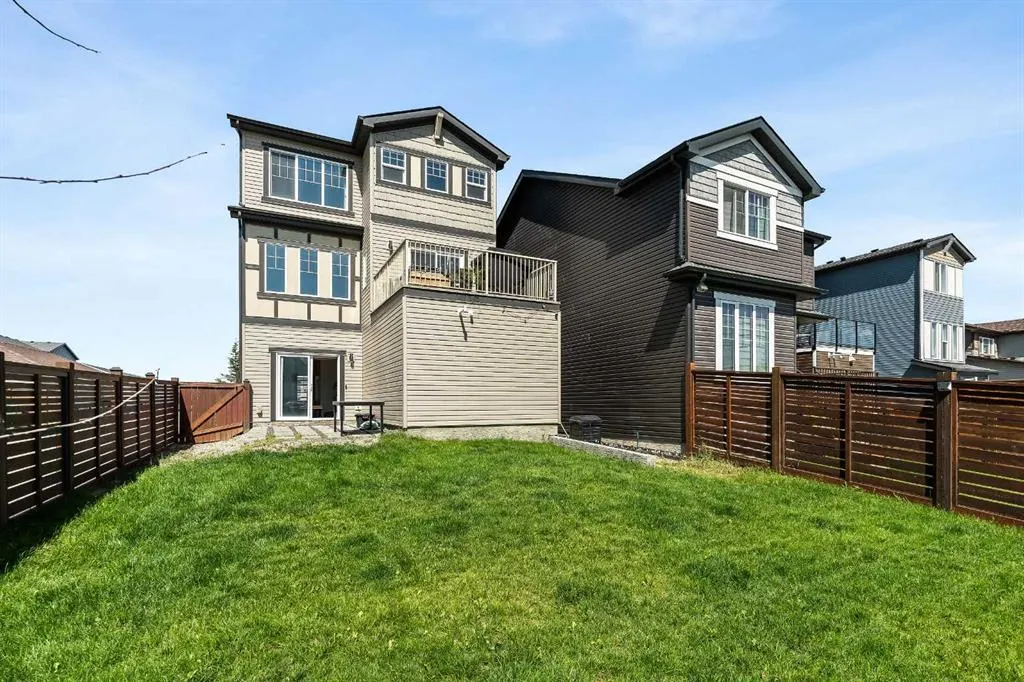 233 Lucas Manor NW