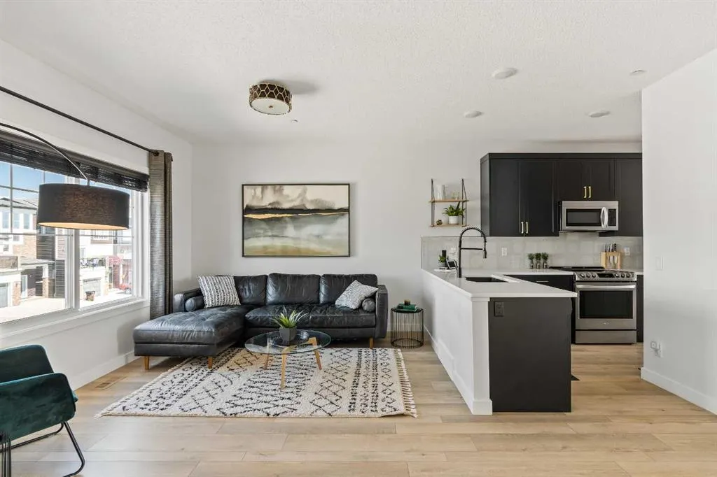 233 Lucas Manor NW