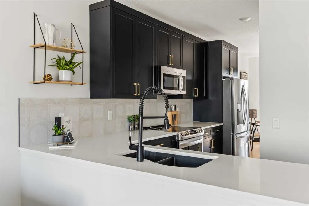233 Lucas Manor NW