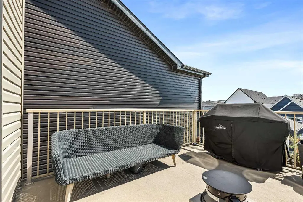 233 Lucas Manor NW
