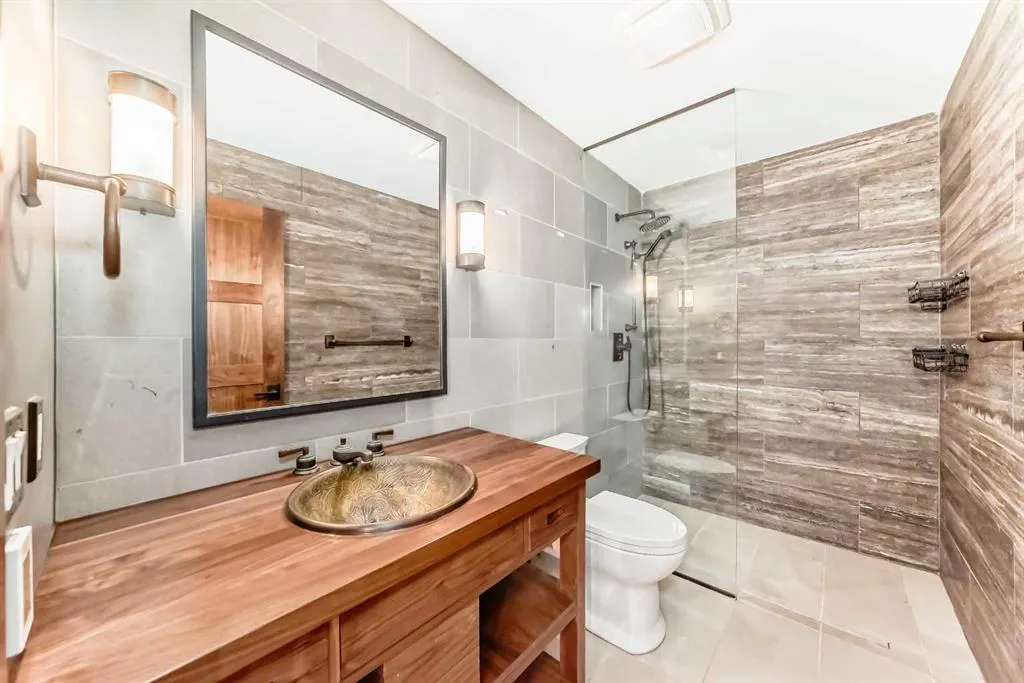 2 Tuscany Estates Crescent NW
