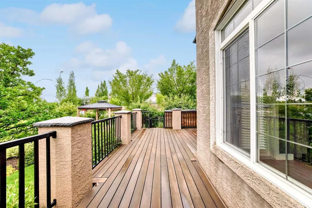 2 Tuscany Estates Crescent NW