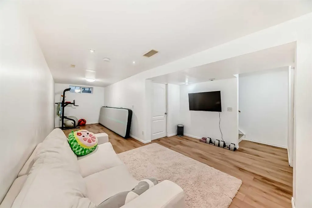 2066 Luxstone Boulevard SW, #402