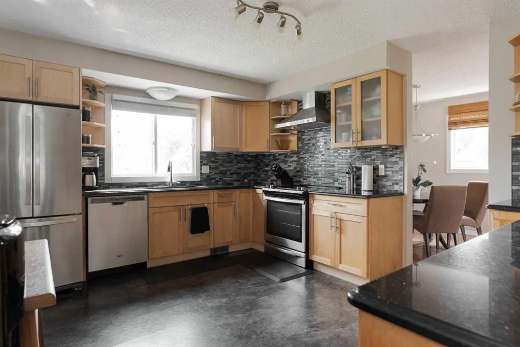 153 Parmenter Crescent