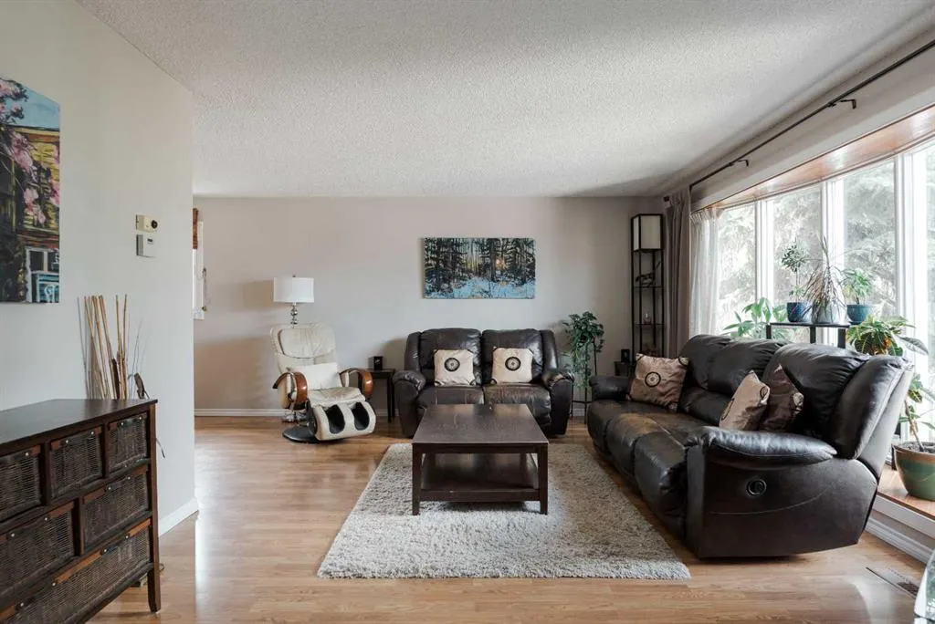 153 Parmenter Crescent