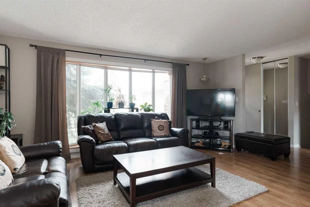 153 Parmenter Crescent