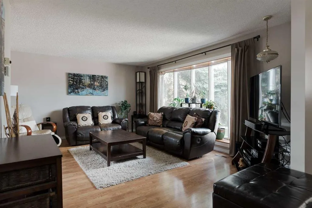 153 Parmenter Crescent