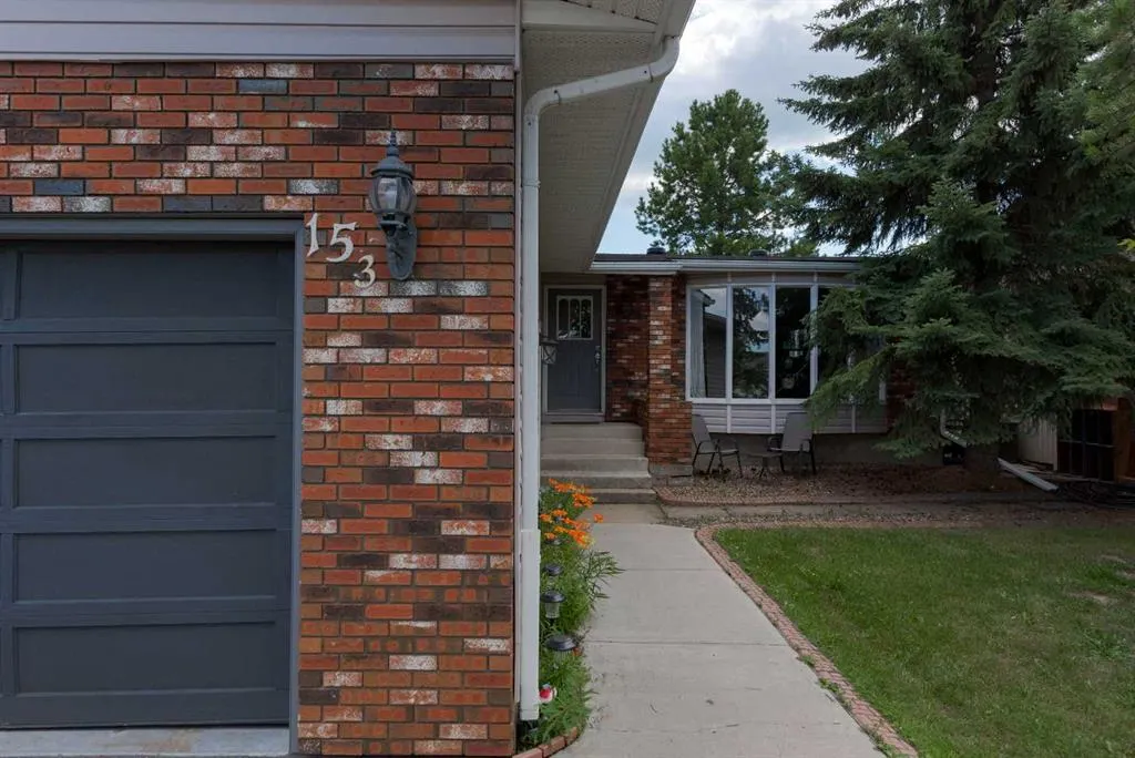 153 Parmenter Crescent