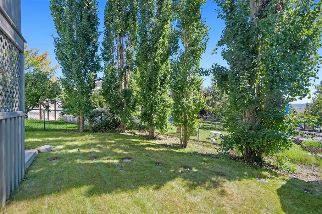 106 Tuscarora Crescent NW