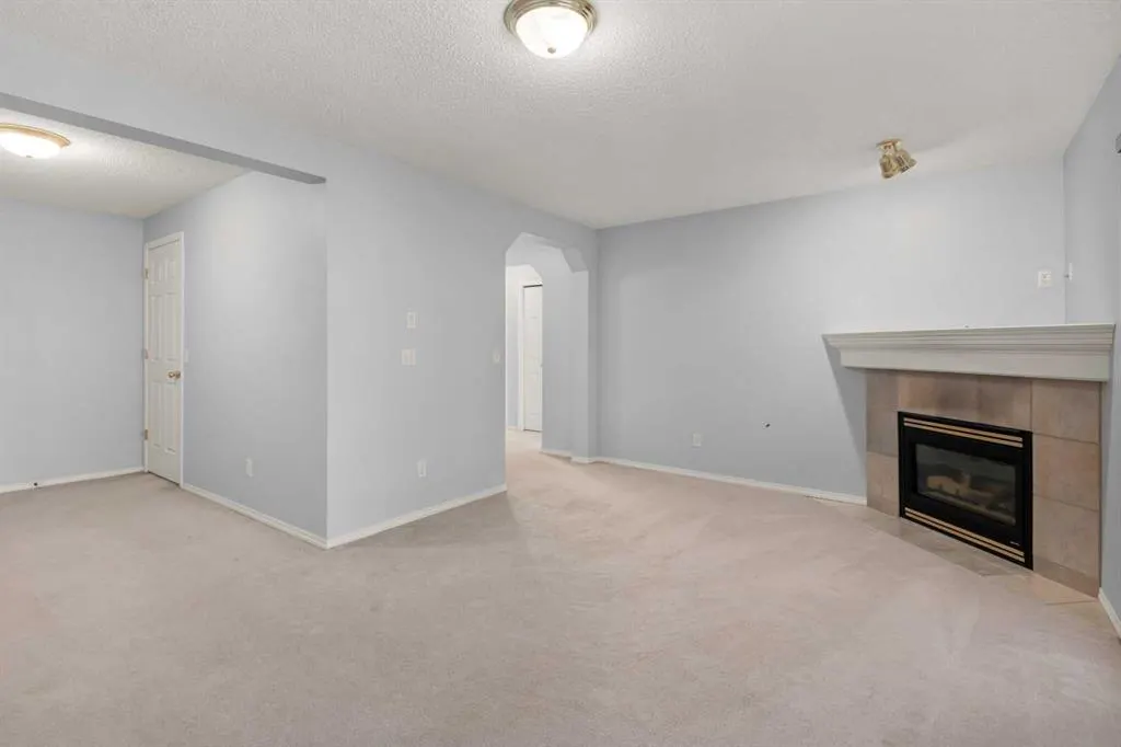 106 Tuscarora Crescent NW