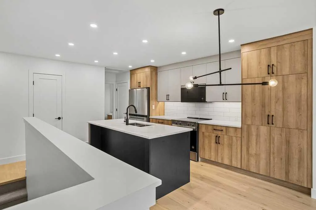 1413 Mountain Avenue, #106