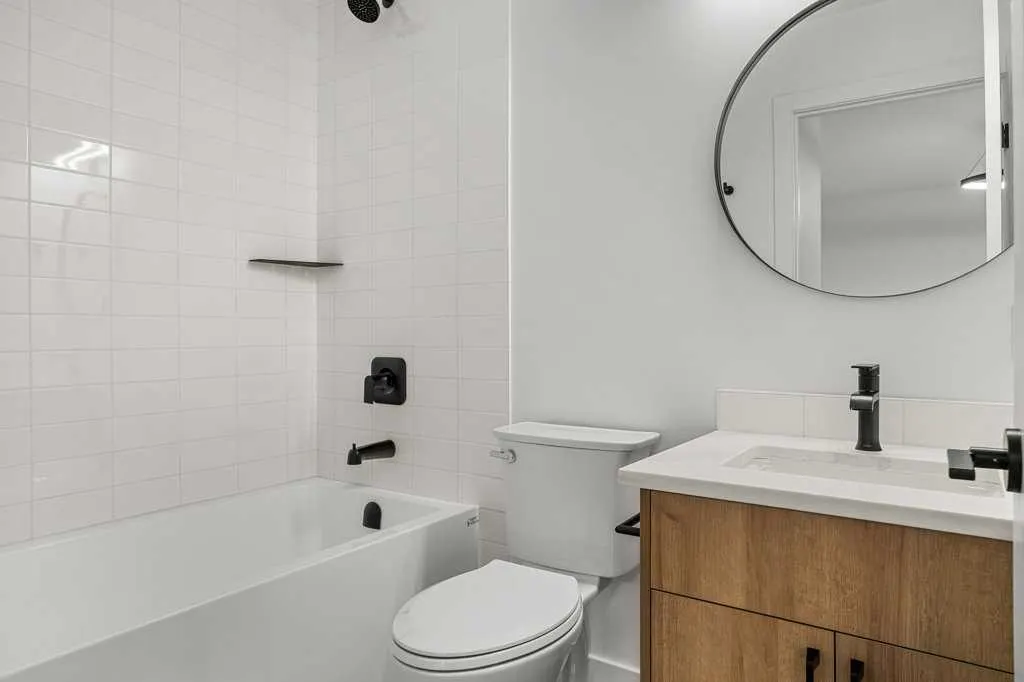 1413 Mountain Avenue, #106