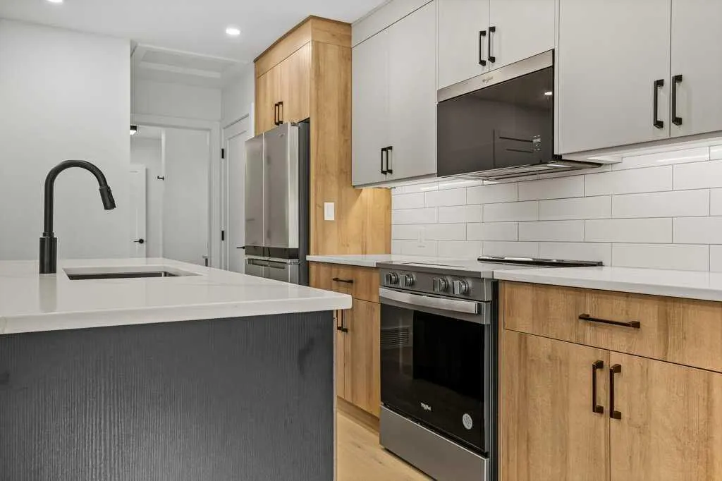 1413 Mountain Avenue, #106
