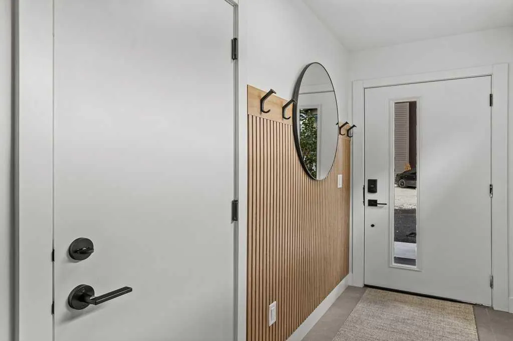 1413 Mountain Avenue, #106