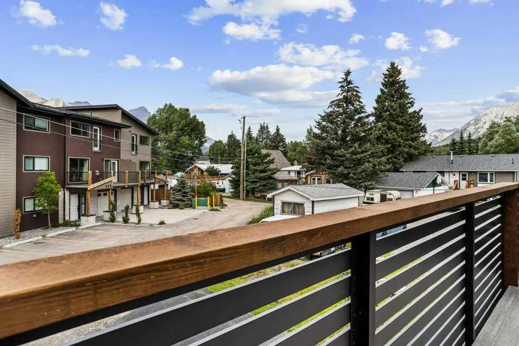 1413 Mountain Avenue, #106
