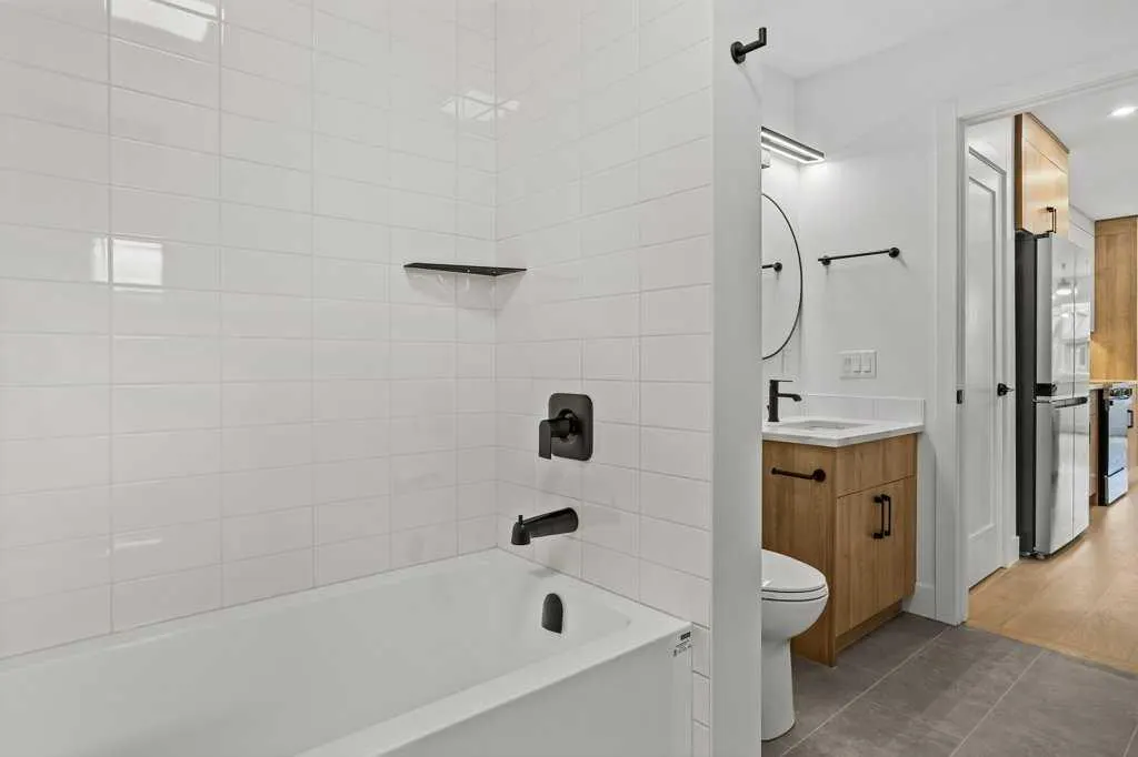 1413 Mountain Avenue, #106