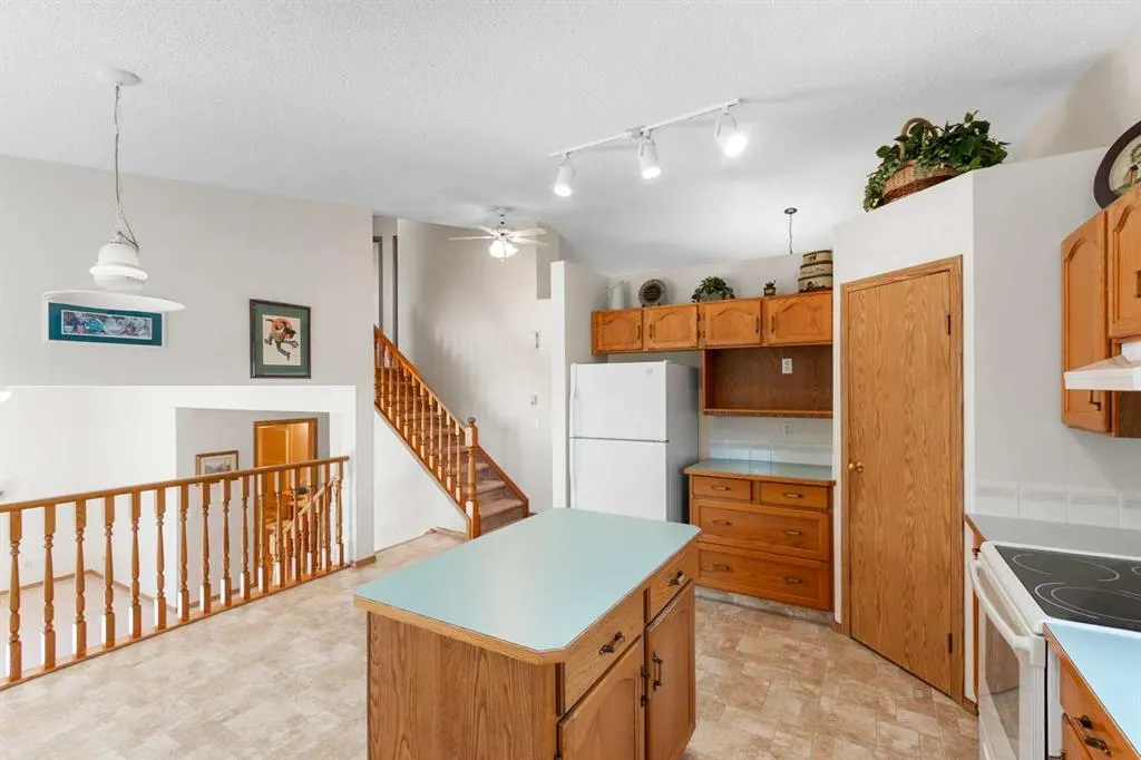 131 Tipping Close SE