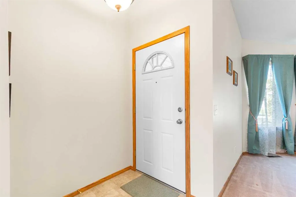 131 Tipping Close SE
