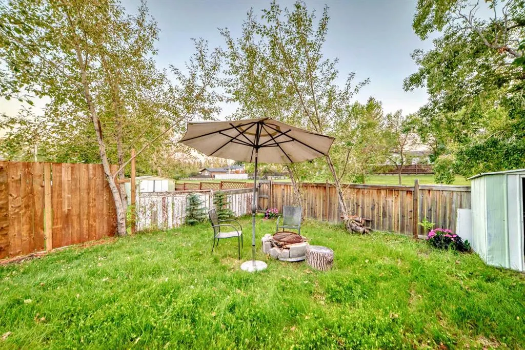 221 Theodore Place NW