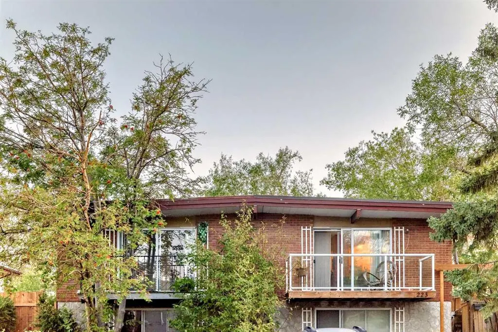 221 Theodore Place NW