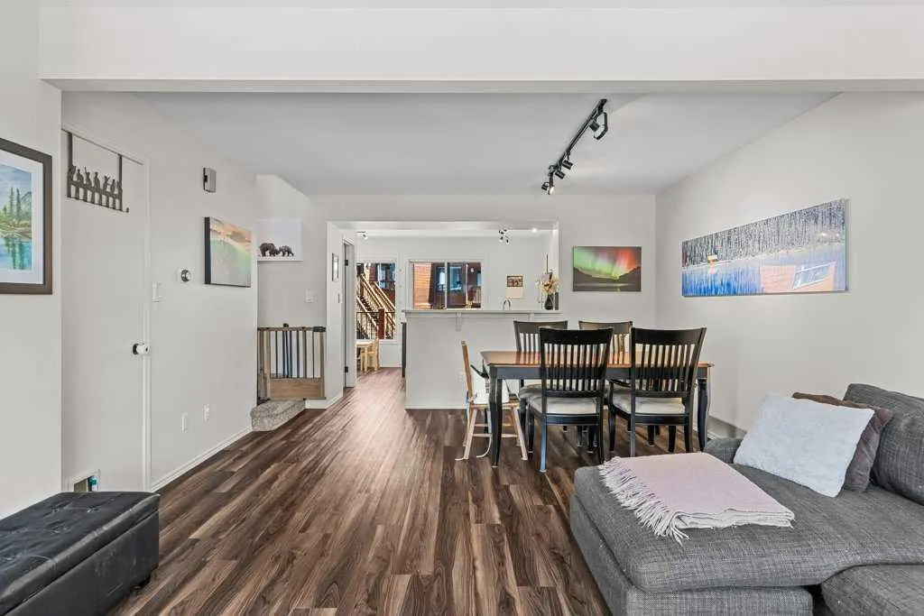 241 Benchlands Terrace, #9