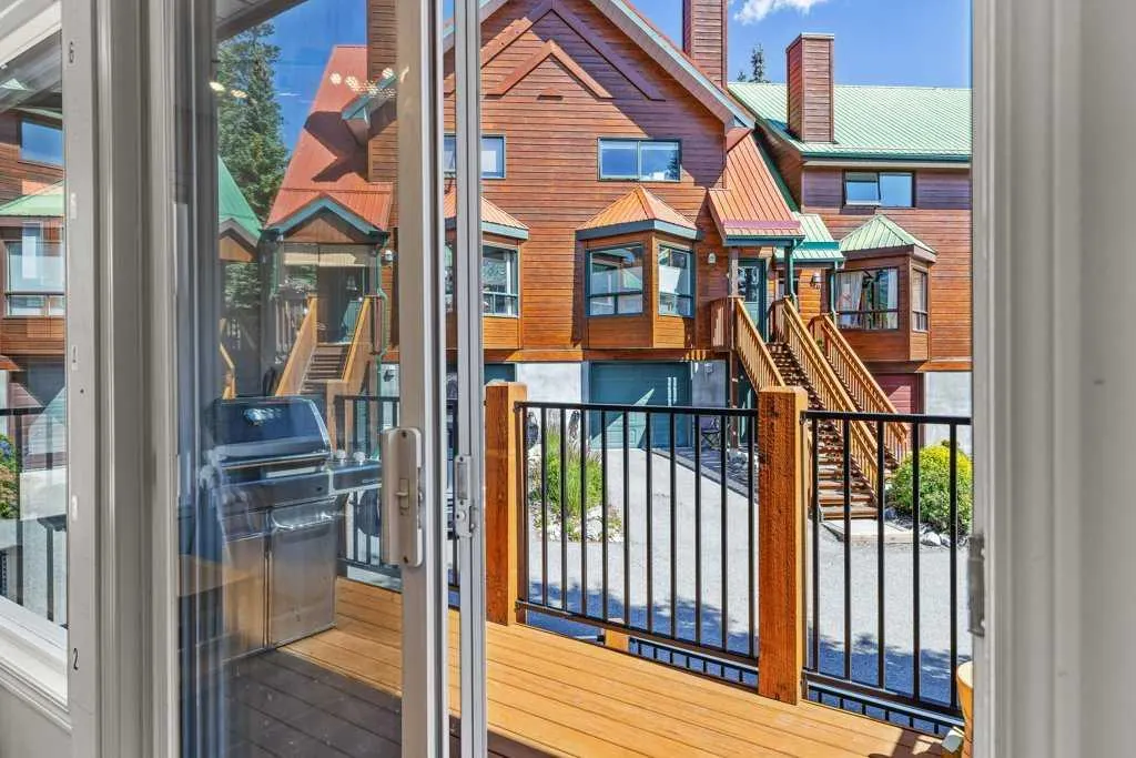 241 Benchlands Terrace, #9