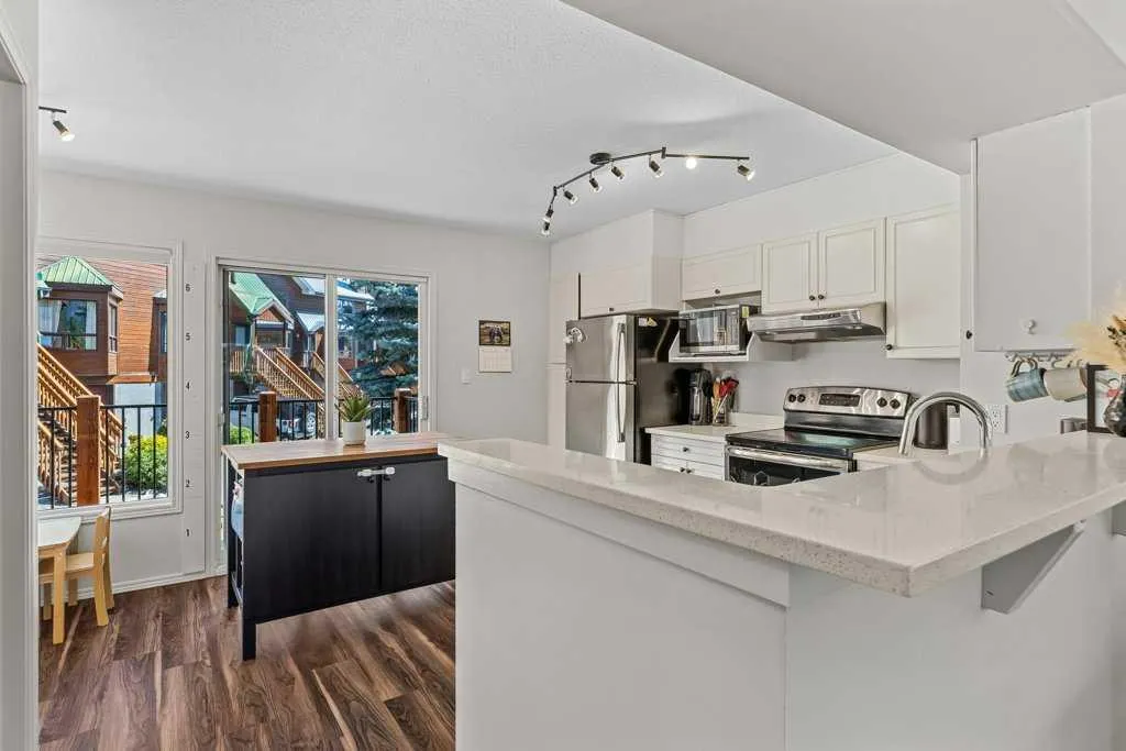 241 Benchlands Terrace, #9