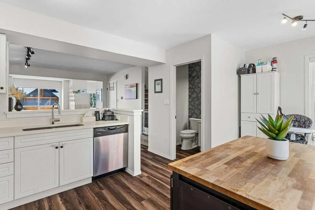 241 Benchlands Terrace, #9