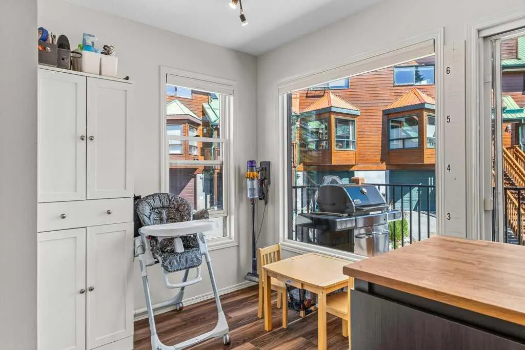 241 Benchlands Terrace, #9