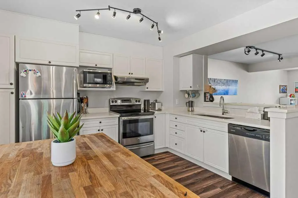 241 Benchlands Terrace, #9