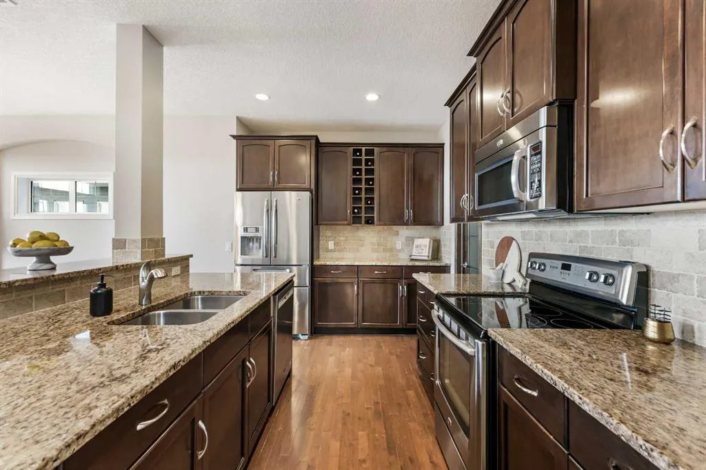 383 Mahogany Terrace SE
