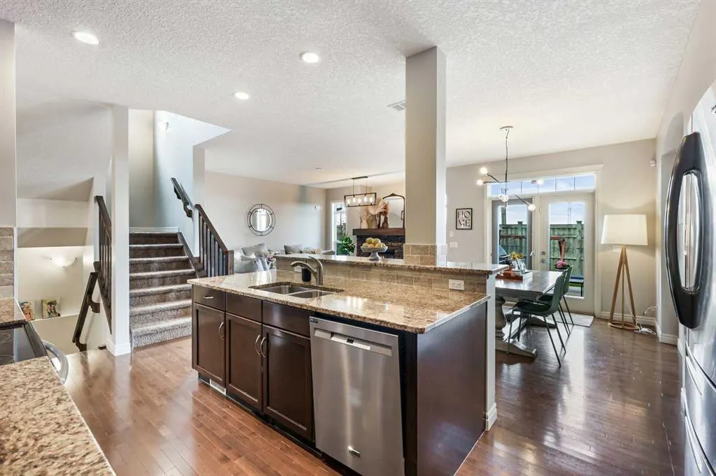 383 Mahogany Terrace SE