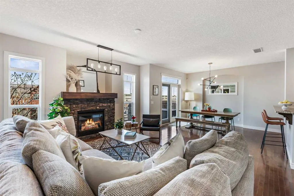 383 Mahogany Terrace SE