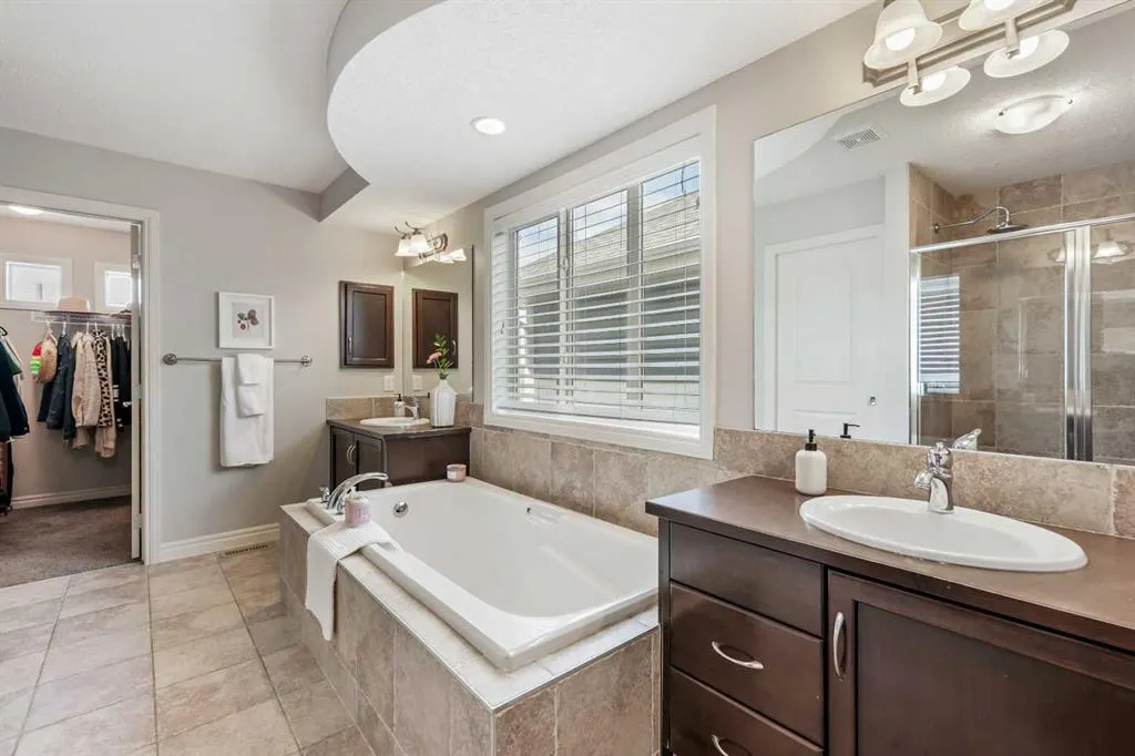 383 Mahogany Terrace SE