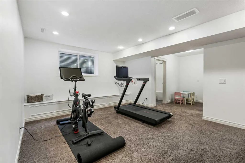 383 Mahogany Terrace SE