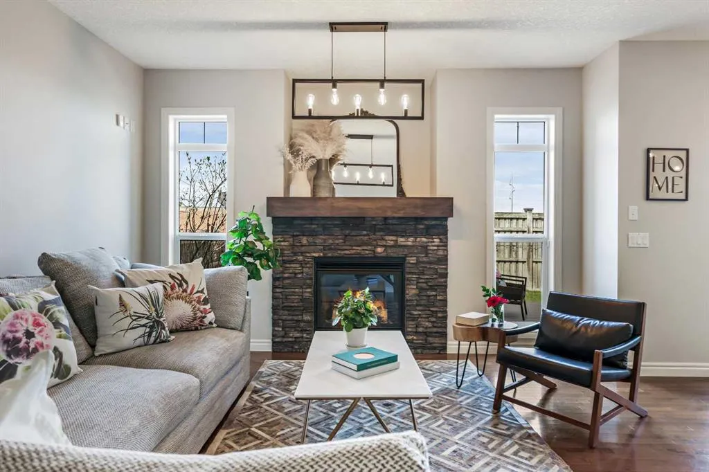 383 Mahogany Terrace SE
