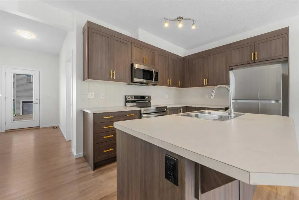 24 Yorkville Road SW