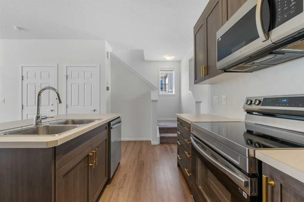 24 Yorkville Road SW