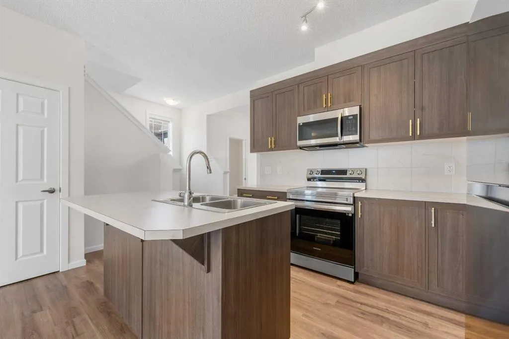 24 Yorkville Road SW