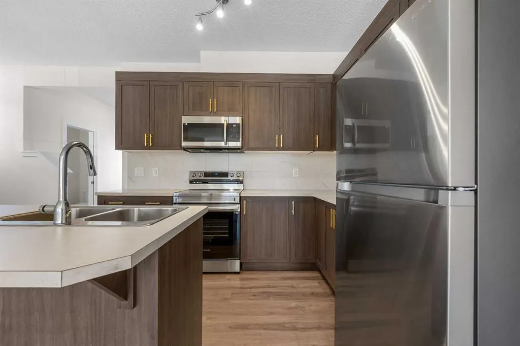 24 Yorkville Road SW