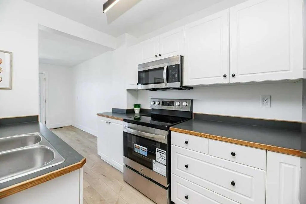 73 Addington Drive, #14